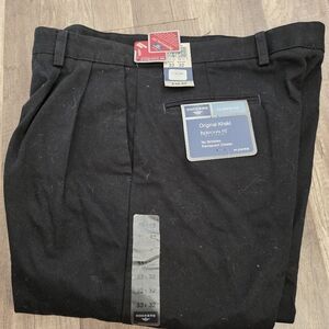 New DOCKERS PLEATED KHAKI PANTS 33 X 32 Black Classy Straight Regular Fit